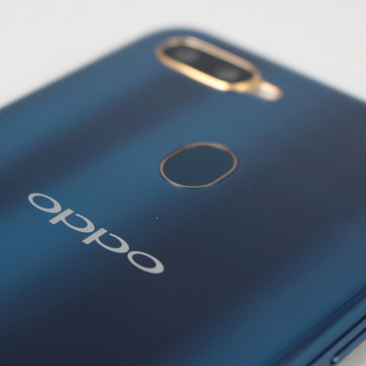3~OŔ6.2C`̑ʃX}zAOPPOuAX7vr[