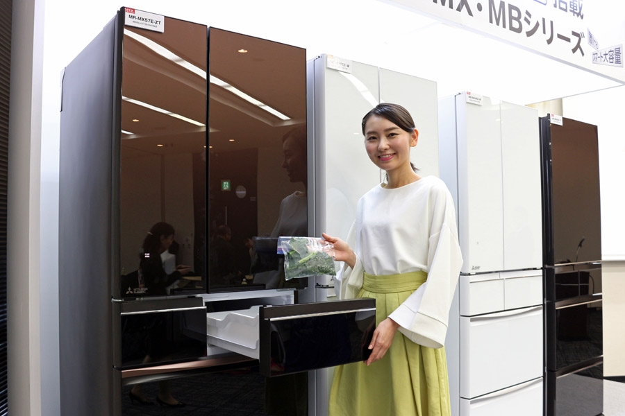 AI機能を搭載！ 三菱電機の新・冷蔵庫で「切れちゃう瞬冷凍」はどう