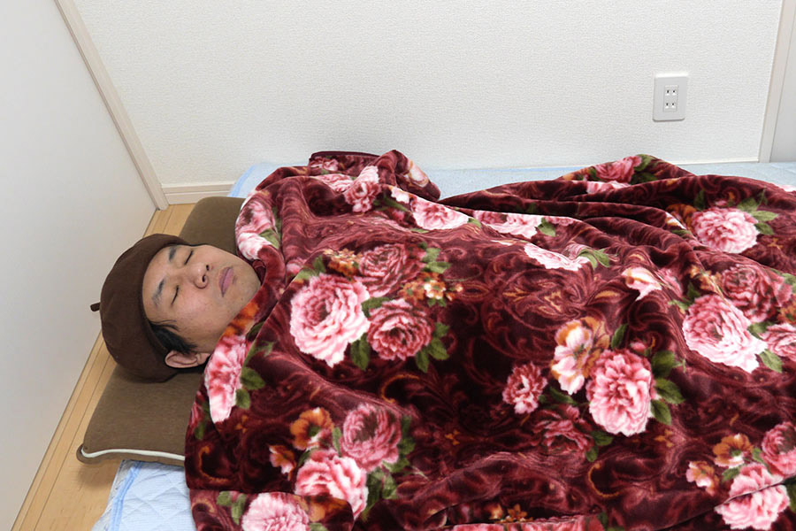 京都西川 あったか毛布夜着 着る毛布 新品 ピンク