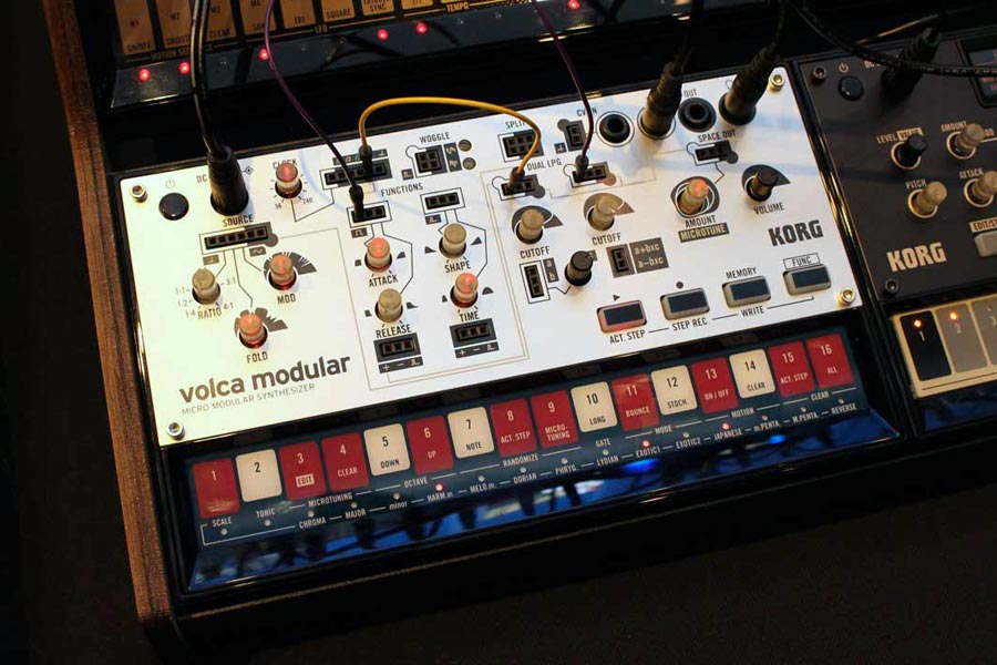 ガジェット感がグッと来る コルグのセミ モジュラー アナログシンセ Volca Modular 価格 Comマガジン