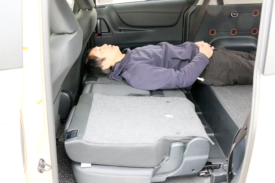 12月に車中泊 寒さも感じずぐっすり就寝できたトヨタ シエンタ がイイ感じ 価格 Comマガジン