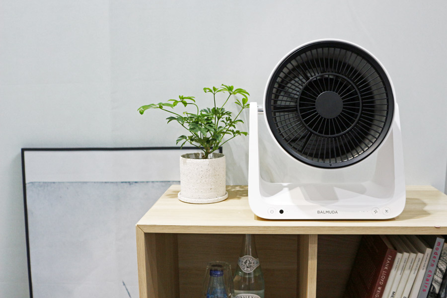 扇風機としても使えるバルミューダの新サーキュレーター「GreenFan C2 ...