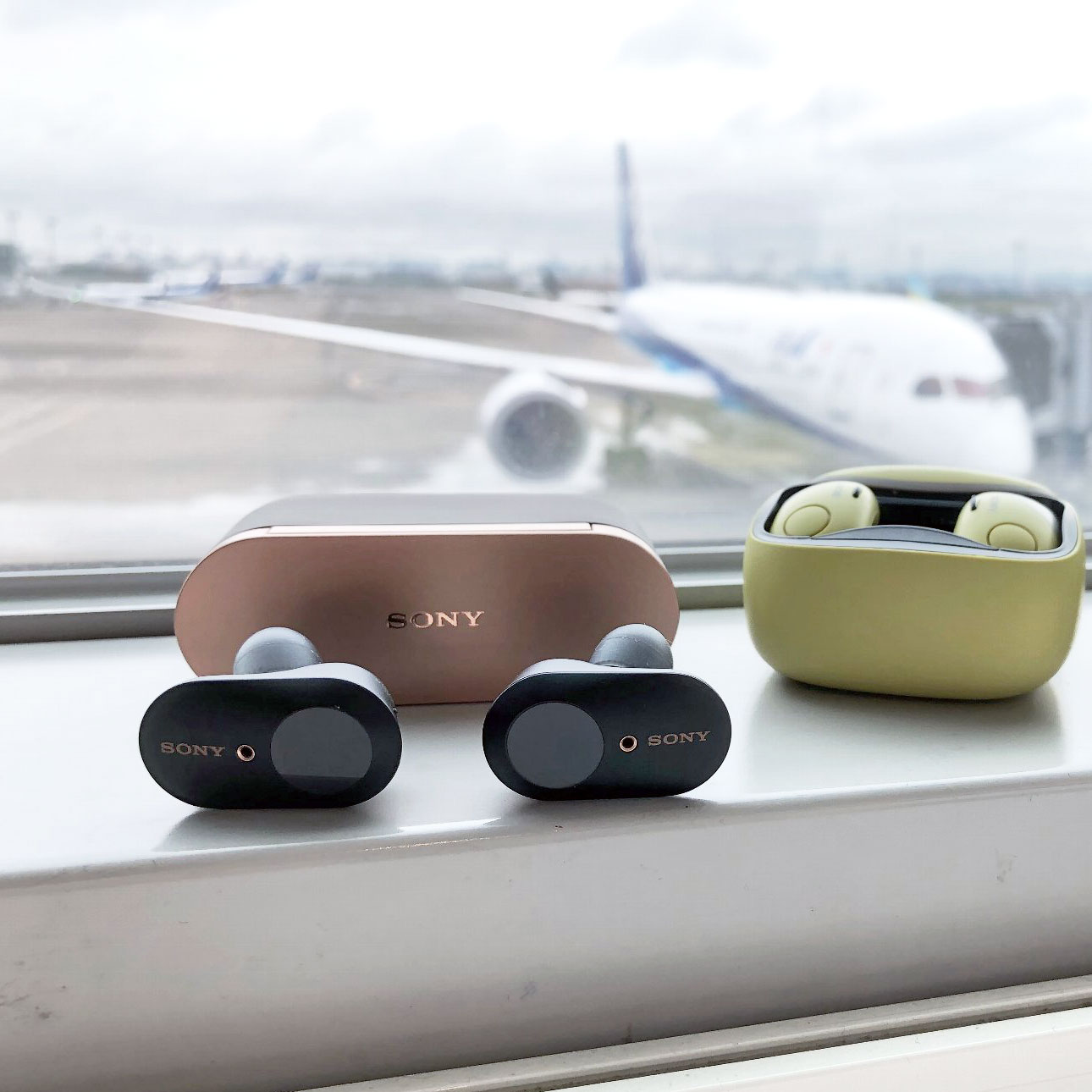 �\�j�[�uWF-1000XM3�v�̃m�C�Y�L�����Z�����O�̎��͂��s�@���Ɏ������݃K�`����