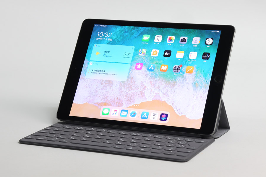 iPad 第7世代 ＋ Smart Keyboard 等 計4点セット-