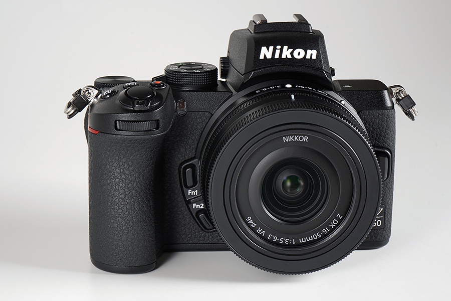 Nikon Z50 ミラーレス一眼カメラ ダブルズームキット+ケース.バッテリー-