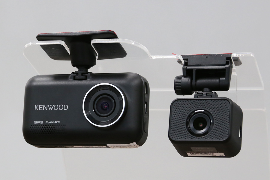 ケンウッドが最上級の2カメラドラレコ「DRV-MR745」発売！1カメラの 