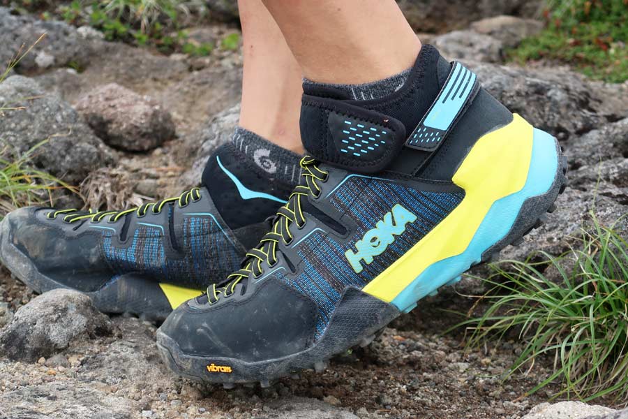 ホカ（HOKA） トレッキングシューズ ローカット 登山靴 - 登山用品