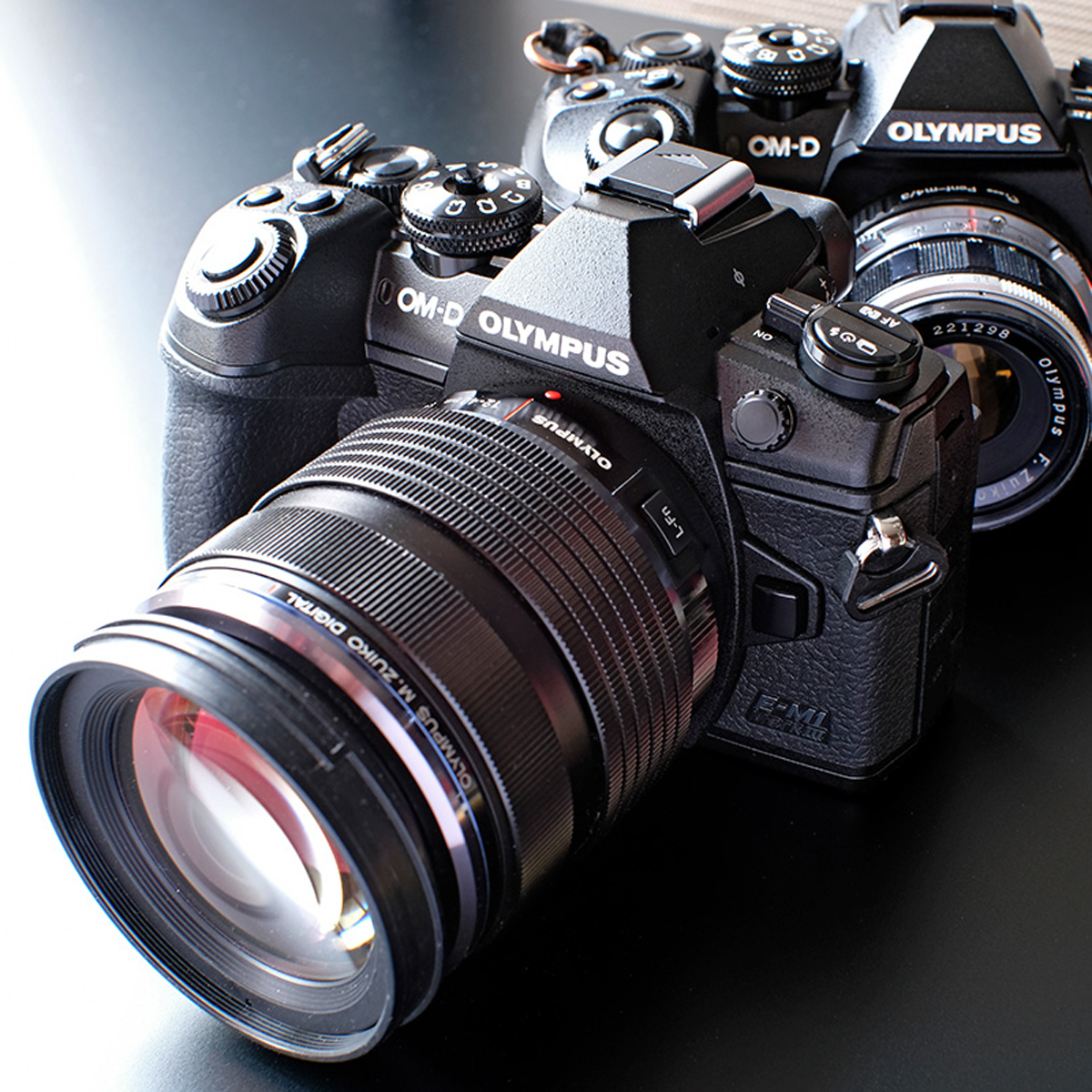 莝10bł̃IpXuOM-D E-M1 Mark IIIvőɌ[̋B
