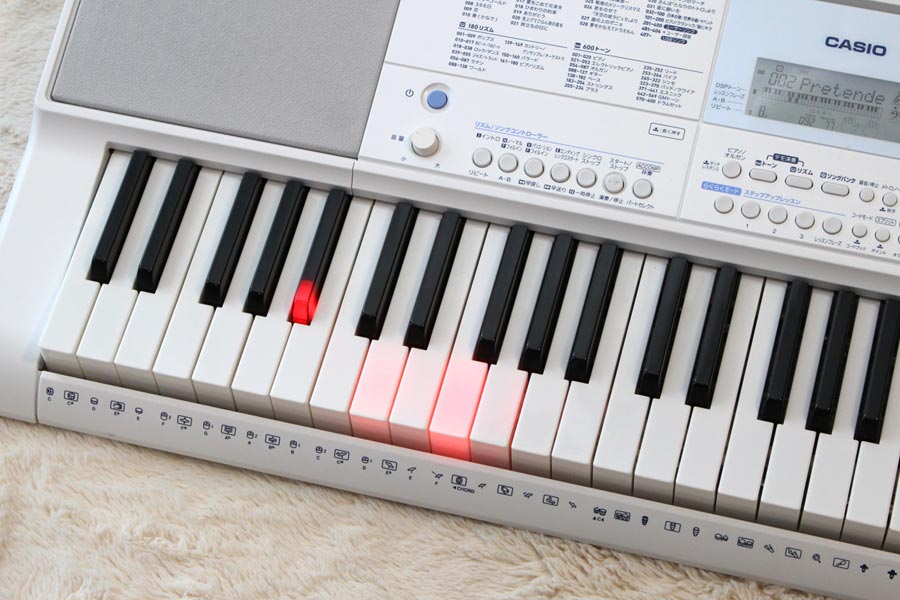 casio LK515光るピアノ-