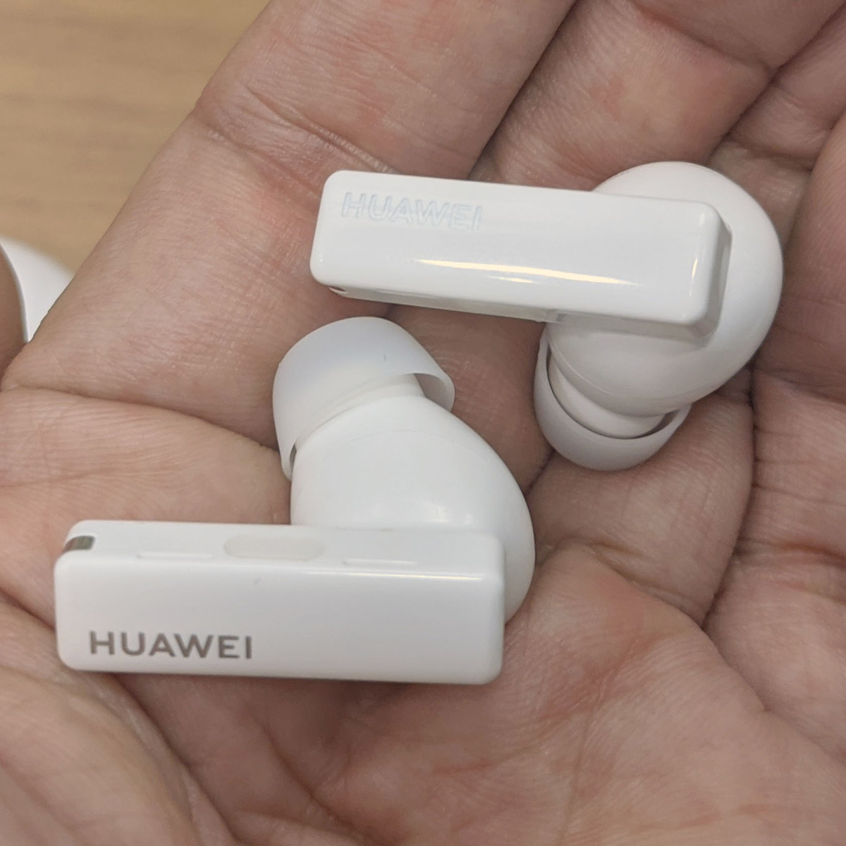 t@[EFCm[gPC2@큕mCLڃCz𔭕\