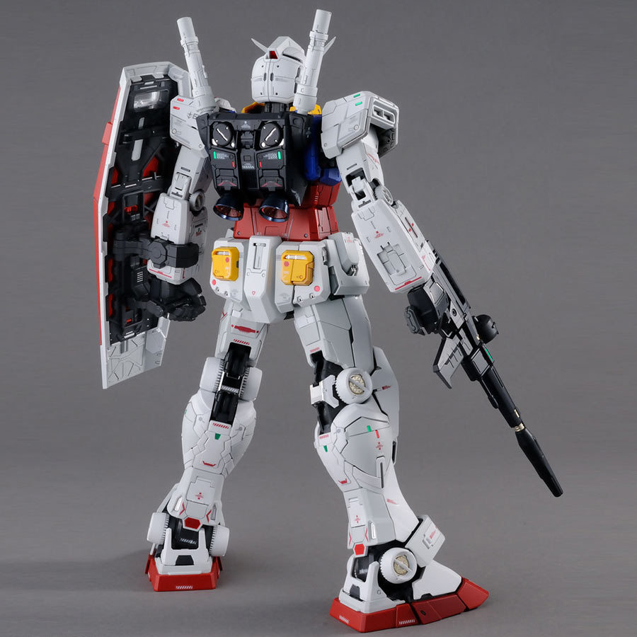 白 フリル付 PG 地球連邦軍白兵戦用モビルスーツRX-78-2 ガンダム2号機