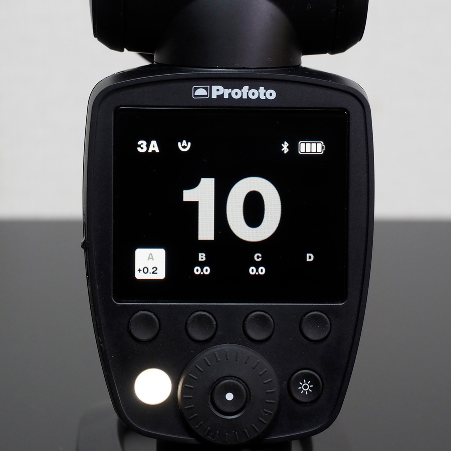 Bluetoothでスマホにも対応！ プロフォト「Profoto A10 Off-Camera Kit