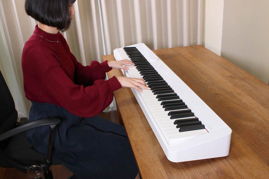 初心者向けの電子ピアノ キーボード情報まとめ 選び方 練習のコツ 防音の工夫まで 価格 Comマガジン