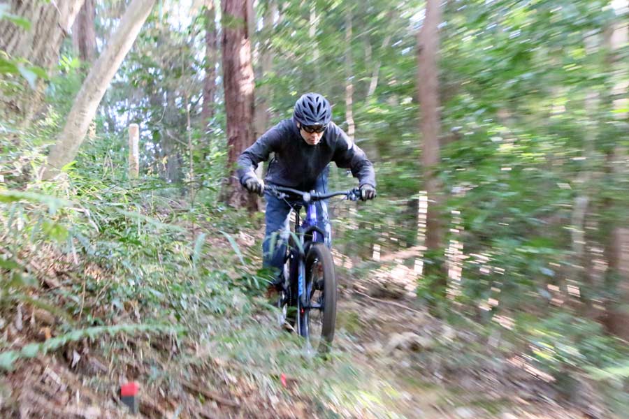 日本国内のトレイルとの相性バツグン！ヤマハ初のフルサスe-MTB「YPJ 