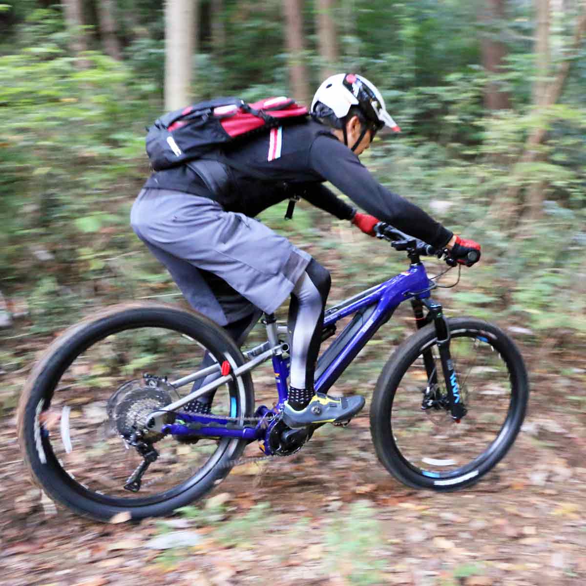 ���{�����̃g���C���Ƃ̑����o�c�O���I���}�n���̃t���T�Xe-MTB�uYPJ-MT Pro�v�̊����x���X�S�C