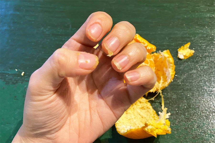 皮剥き器 オレンジ　皮剥き　皮剥き器　ピーラー　みかん　爪　便利　柑橘