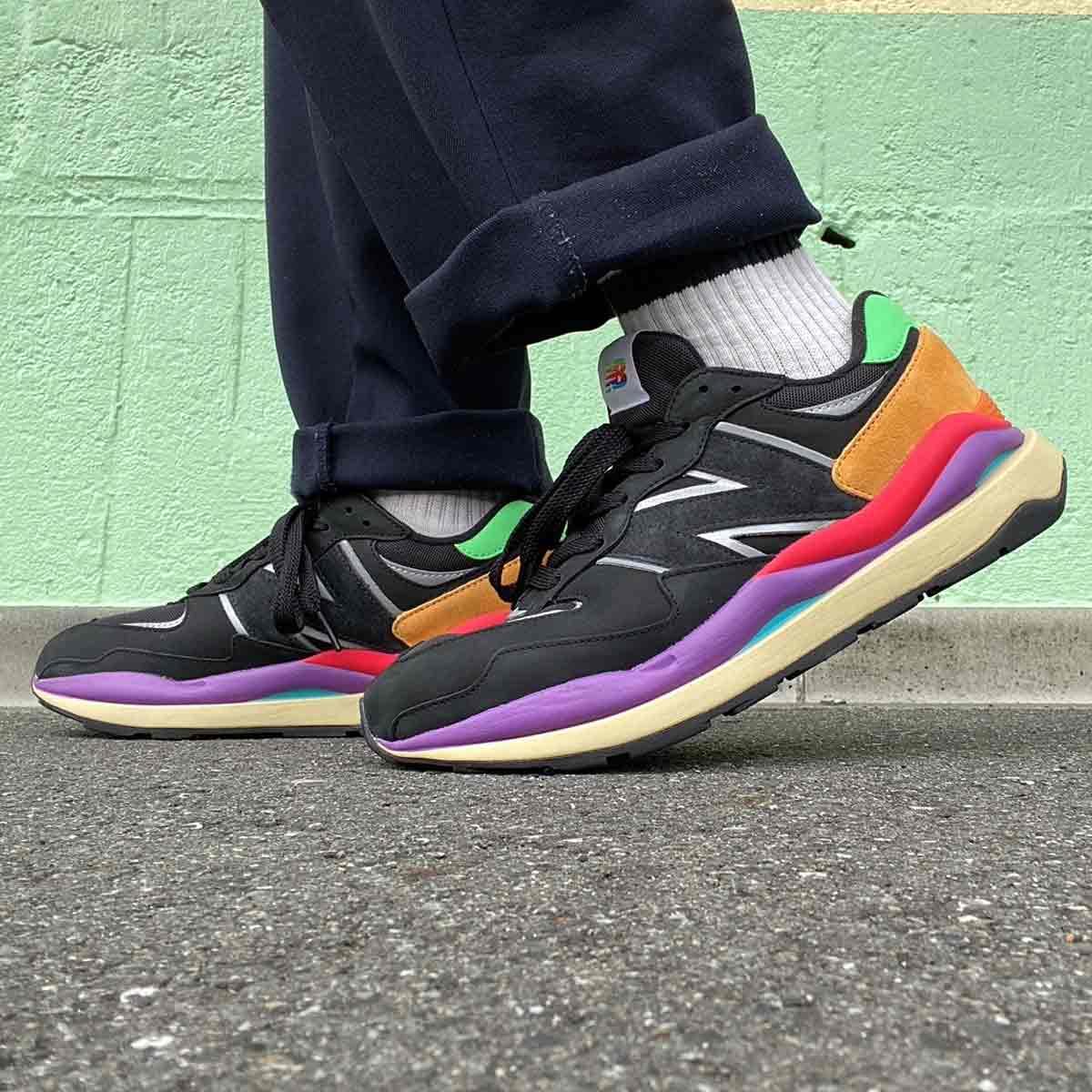 �j���[�o�����X�̃A�C�R���u574�v��90�N��X�^�C�����Z�������uM5740�v