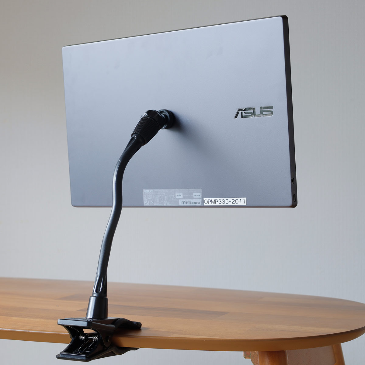 OrlWt̕ς!? ASUS̃oCfBXvCuMB16AHv