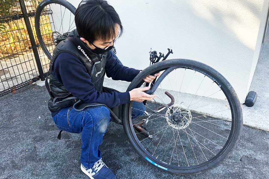 ツーリング中のパンクが不安な人必見！ 自転車のチューブ交換と