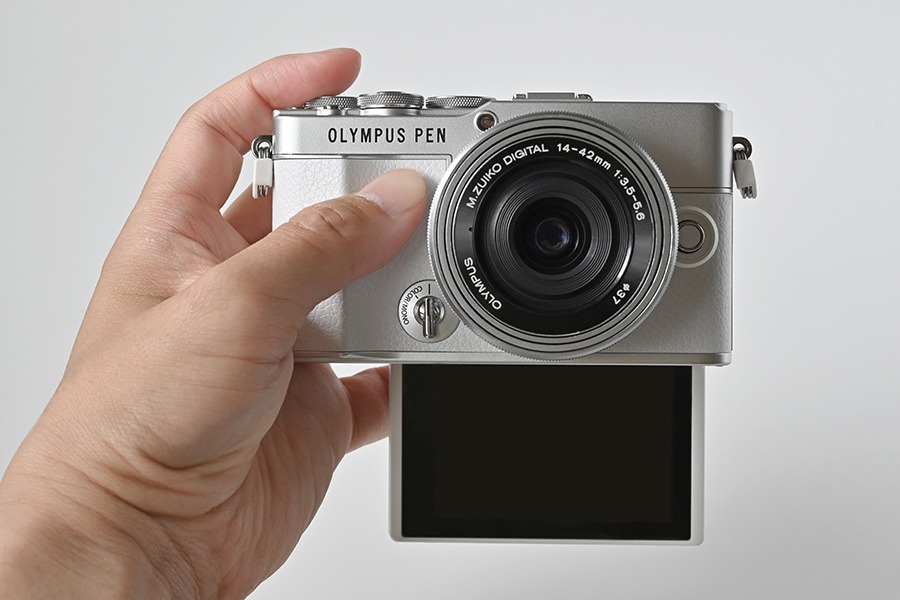 こんなPENを待っていた！ 上質＆軽量なミラーレス「OLYMPUS PEN