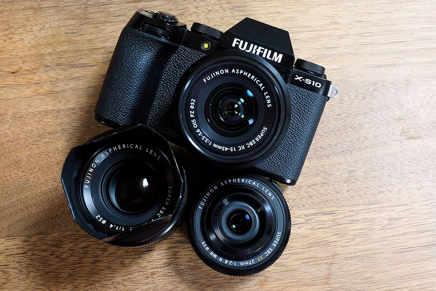 FUJIFILM X-S10 本体のみ 富士フイルム X-S10 - デジタルカメラ