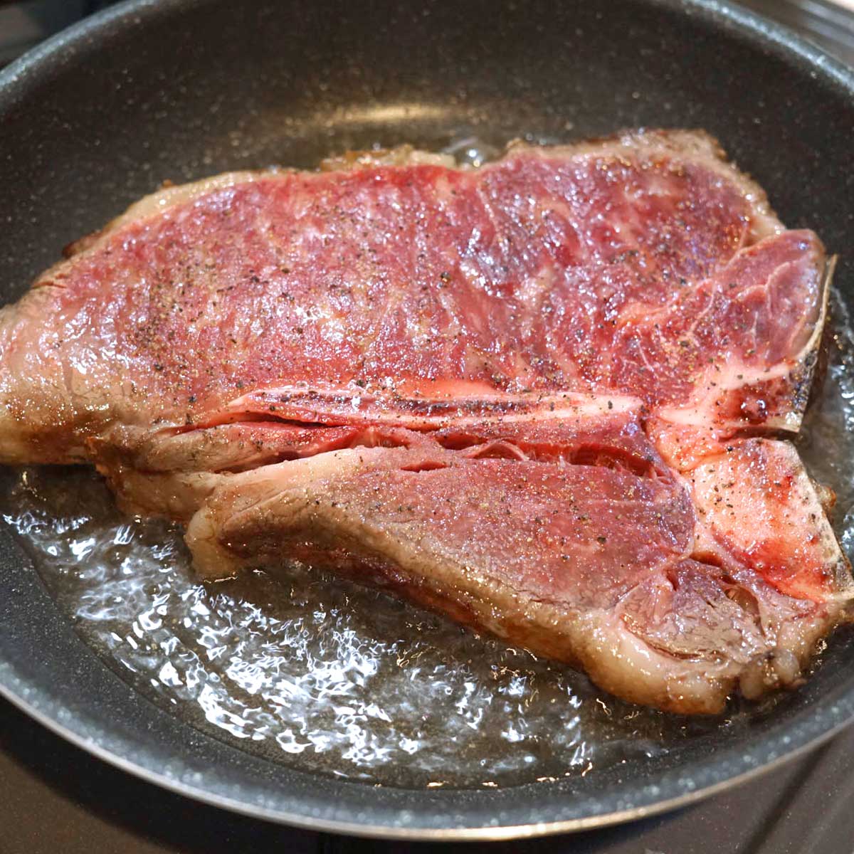 肉マニアが教える！ 「極厚ステーキ」を家のフライパンで上手に焼く方法