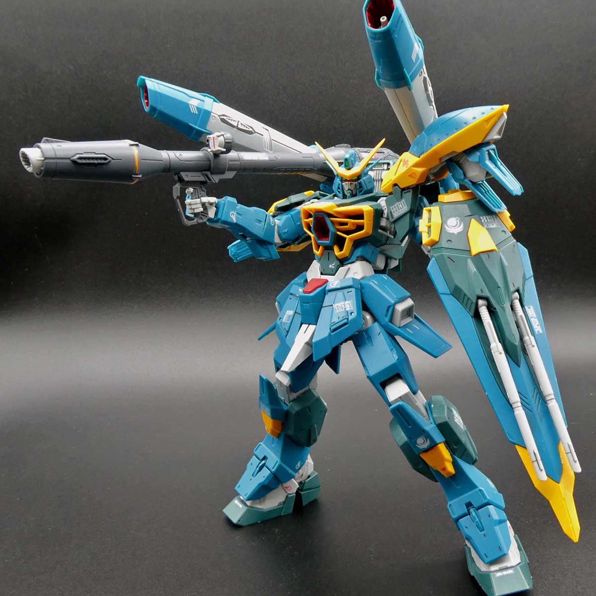 ポケ戦 の ガンダムnt 1 新mg版は4層構造 折れたアンテナやヘッドギア付き 価格 Comマガジン