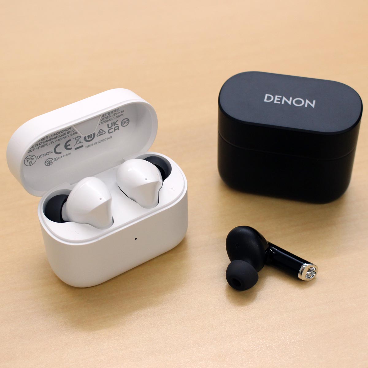 �f�m��������o���I �u�����h���̊��S���C�����X�C���z���uAH-C830NCW�v�uAH-C630W�v�o��