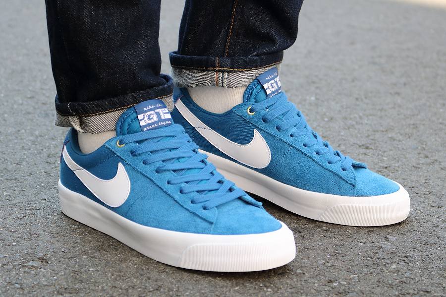 NIKE ZOOM BLAZER MID SB 'WHITE COURT BLUE' / WHITE WHITE WHITE