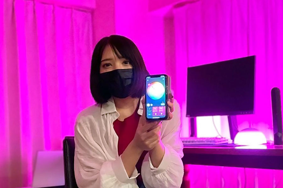 ゲームと連動して色が変わる！」スマートライト「Philips Hue」で 