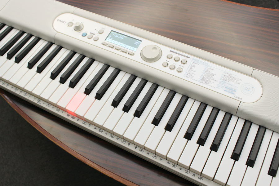 最終価格 CASIO LK-520 光ナビゲーション - 鍵盤楽器