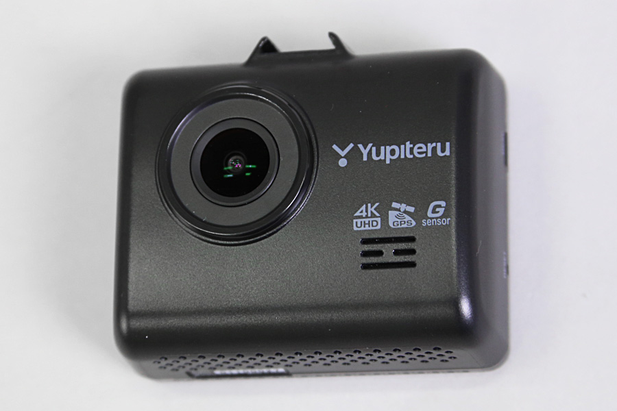 高精細な4K画質で撮影できる！ユピテル「Y-4K」2カメラドライブ 