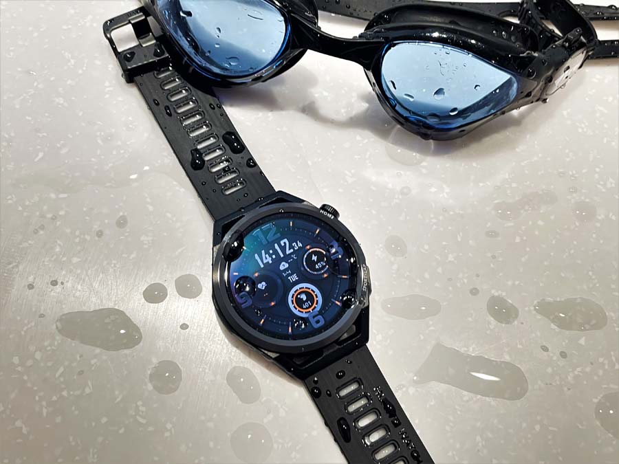 HUAWEI WATCH GT Runner スマートウォッチ おまけ付 - トレーニング用品