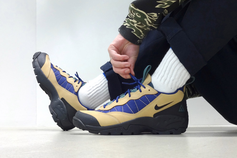 Nike ACG スニーカー - スニーカー