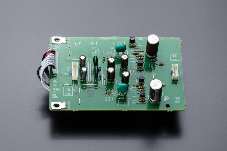 最大68％オフ！ マランツ Marantz CDプレーヤー CD60 HDAM HDAM-SA2搭載フルディスクリート アナログ出力回路  シルバーゴールド FN