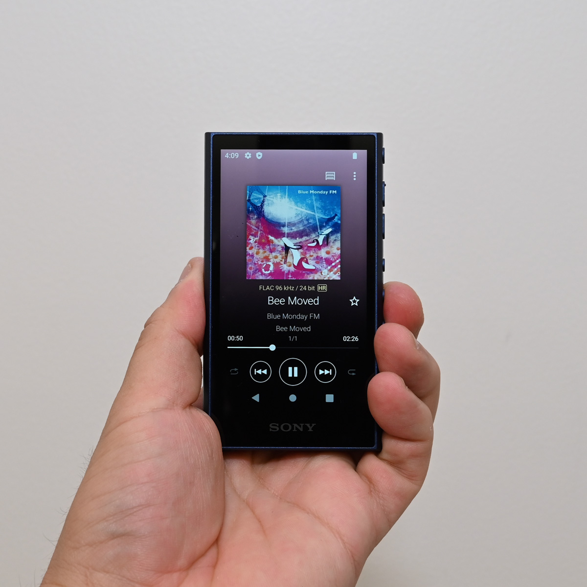 \j[^AndroidEH[N}uNW-A300vV[Y\B127ŉi4.6~`