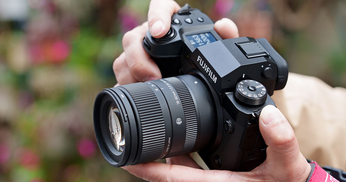 18-50mm-f2-8-dc-dn-x