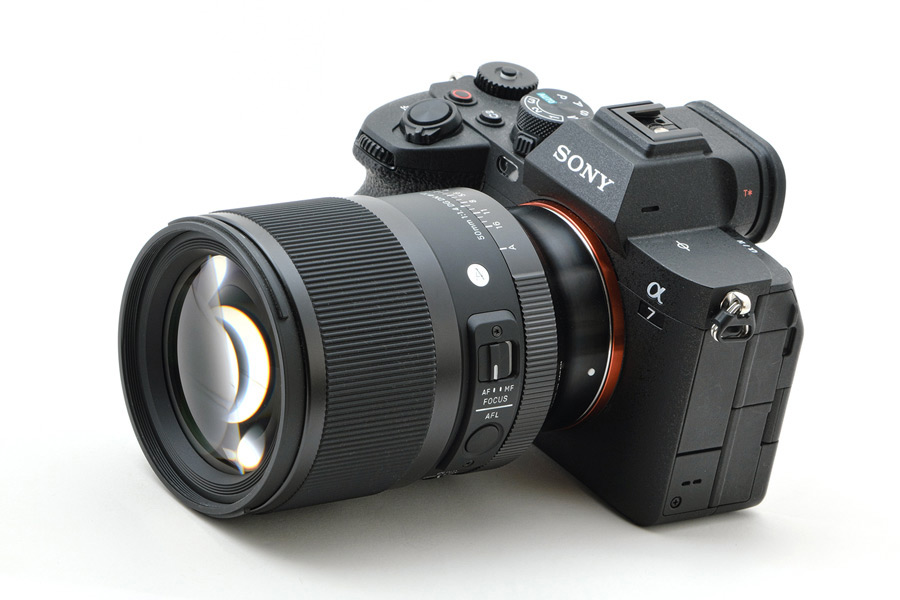 シグマの大口径・標準レンズ「50mm F1.4 DG DN」レビュー、新旧モデル 