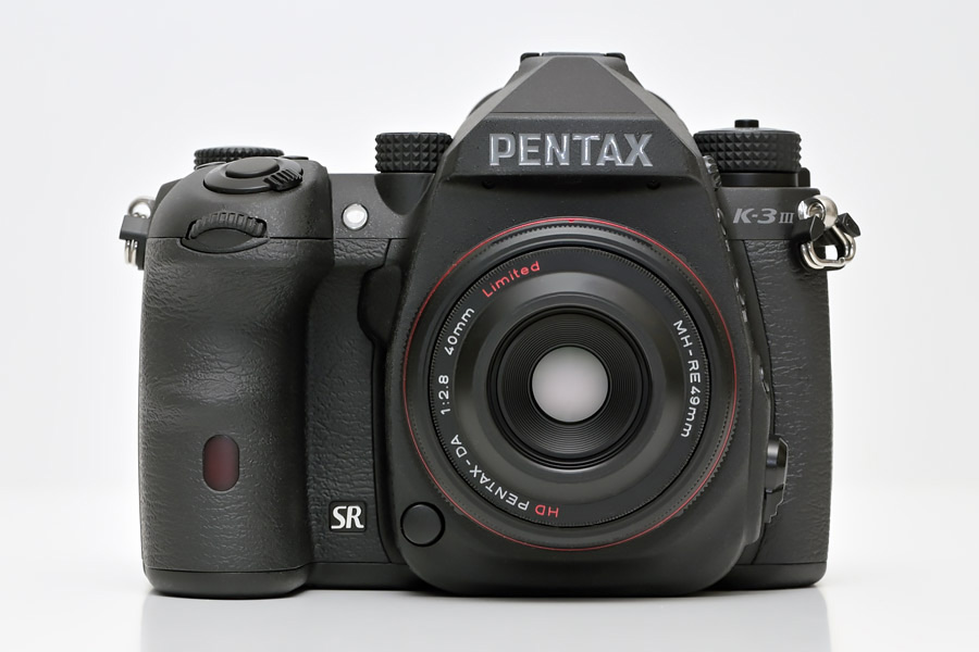 モノクロ専用「PENTAX K-3 Mark III Monochrome」の実力は？ ベース 