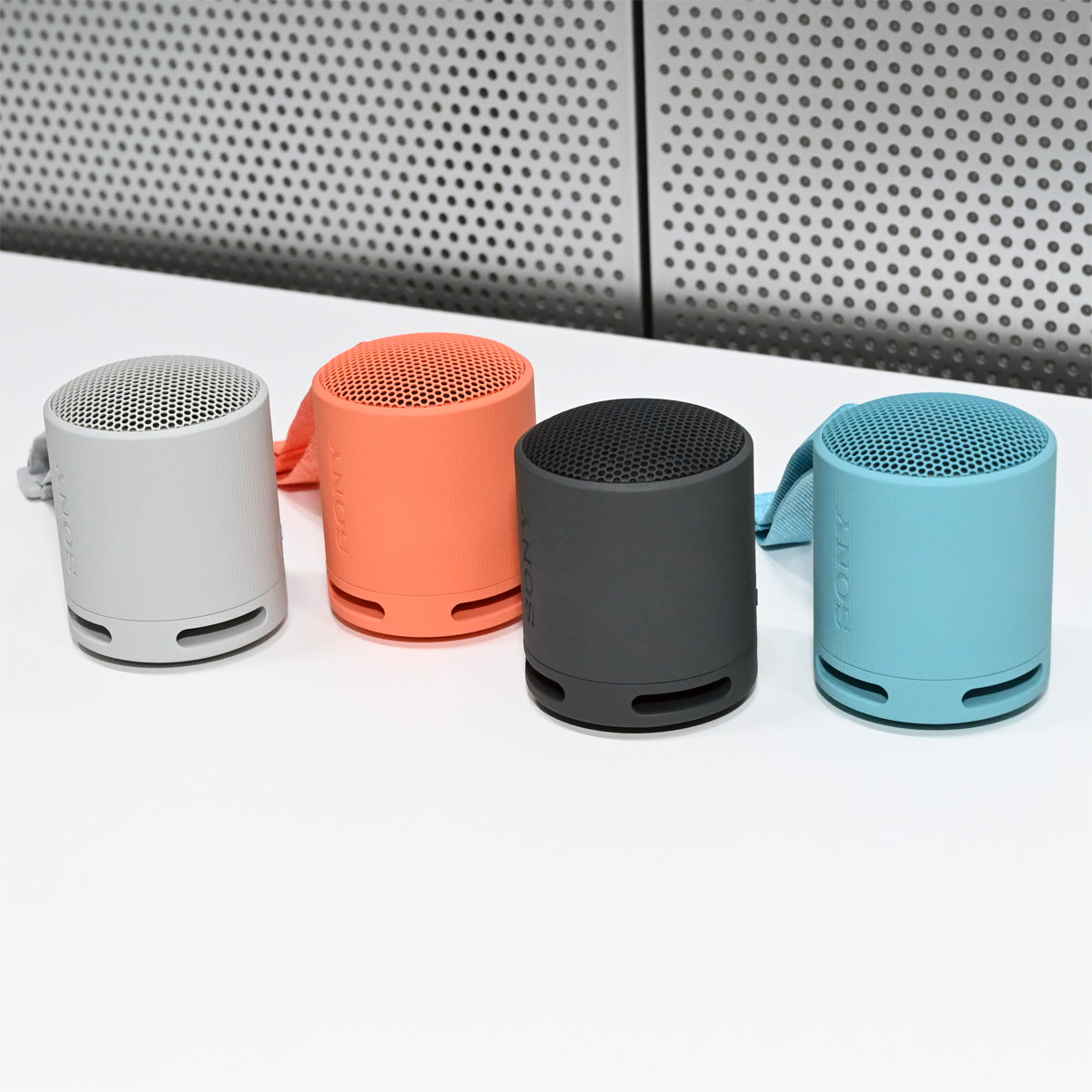 \j[̔BluetoothXs[J[j[AI erƐڑł^f