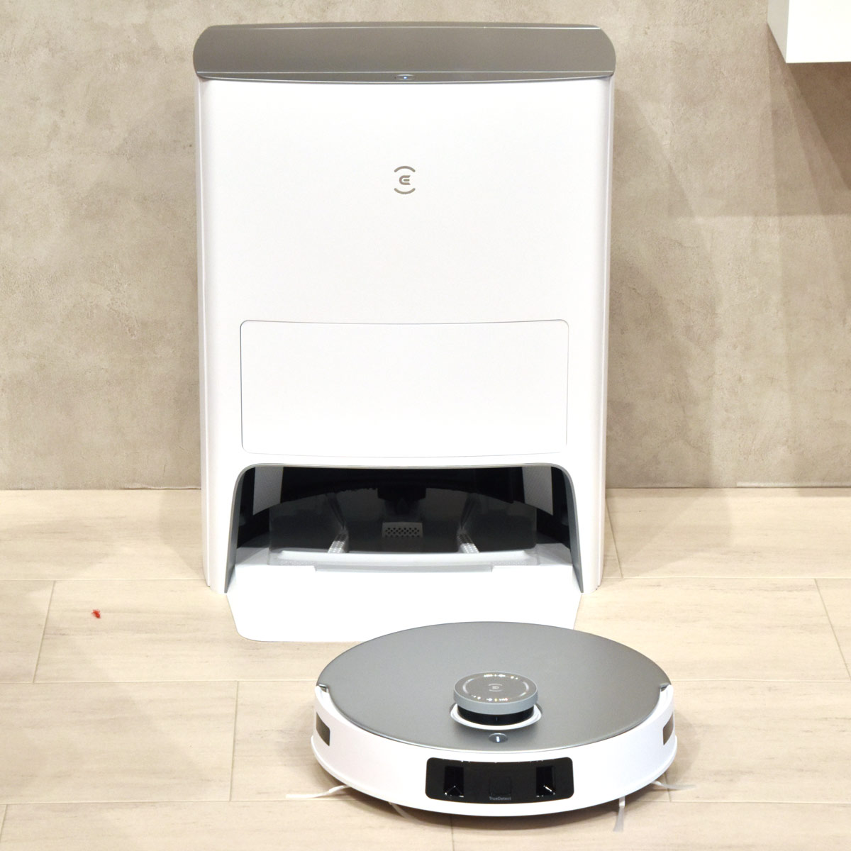 ƂɂԂI bv̎~Ɖ򂪐V{bg|@uDEEBOT T20 OMNIv