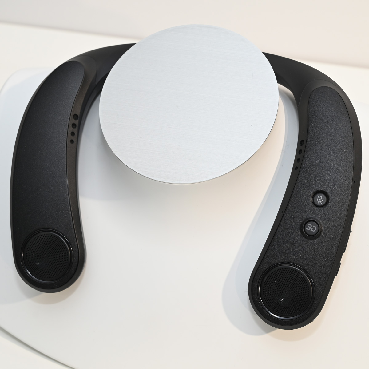 V[vuAQUOSTEhp[gi[vɋvX̐VfI ʃf2ނ̗̉ɑΉ