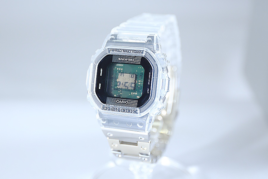 G-SHOCKの回路基板が丸見え！ 40周年記念「CLEAR REMIX」7作全部見せレビュー - 価格.comマガジン