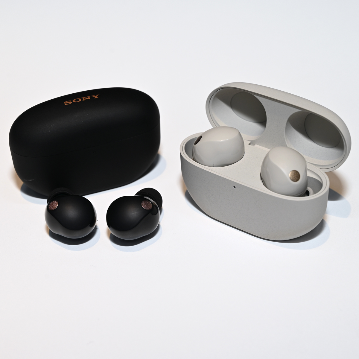 �\�j�[�uWF-1000XM5�v���ɔ��\�I  ���^�{�f�B�ɐ��E�ō��m�C�L�����𓋍�