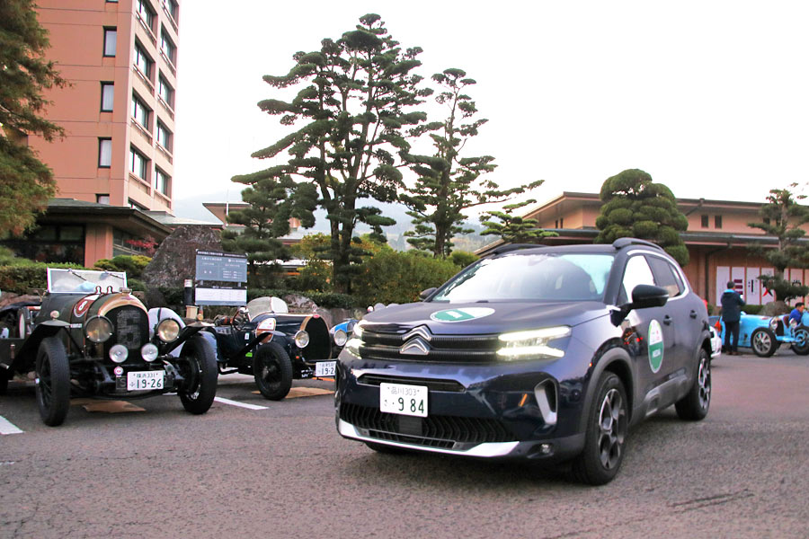 C5 エアクロス SUV」2000km試乗！ シトロエンの“魔法の絨毯”は1日中