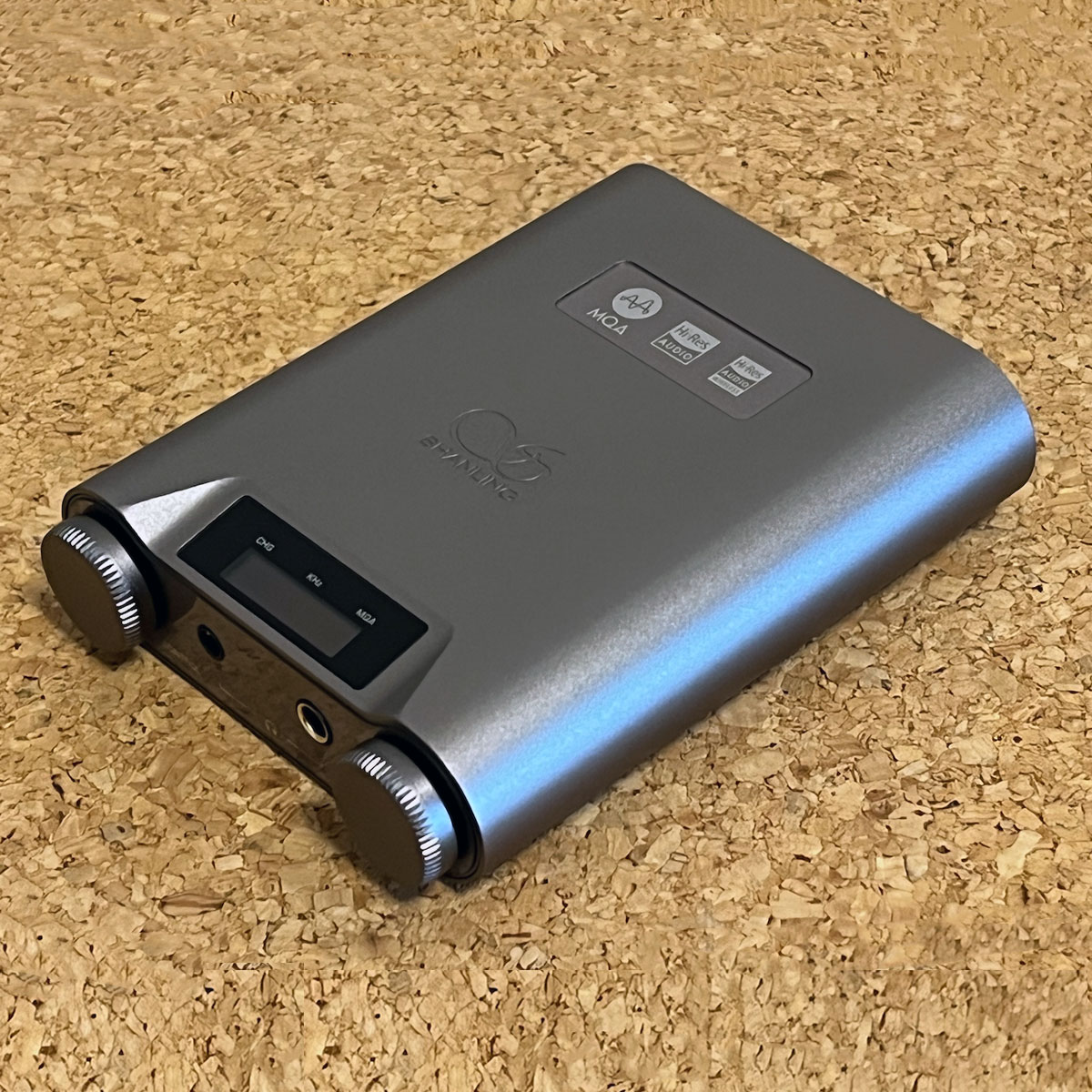 iPhone�Ń��C�����X&���X���X�t�@�C���Đ�!? Shanling�̃|�[�^�u��DAC�A���v�uH5�v