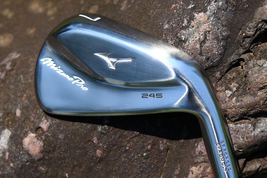 中空”らしからぬルックス＆打感！ 中・上級者も使える「Mizuno Pro 245 