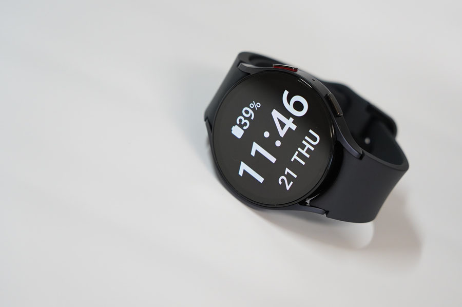 Suica対応の「Galaxy Watch6」を試す！ ミニマルデザイン＆大画面が