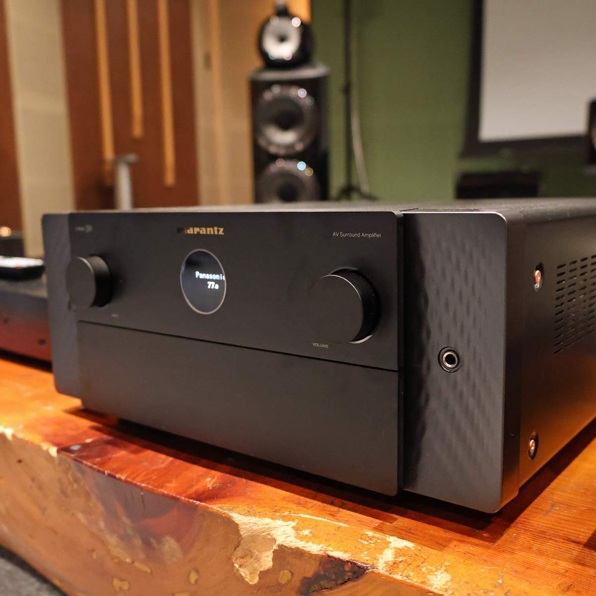 �}�����c�ō��̃T���E���h���g��̌^�h�ŕ\������uCINEMA 30�v