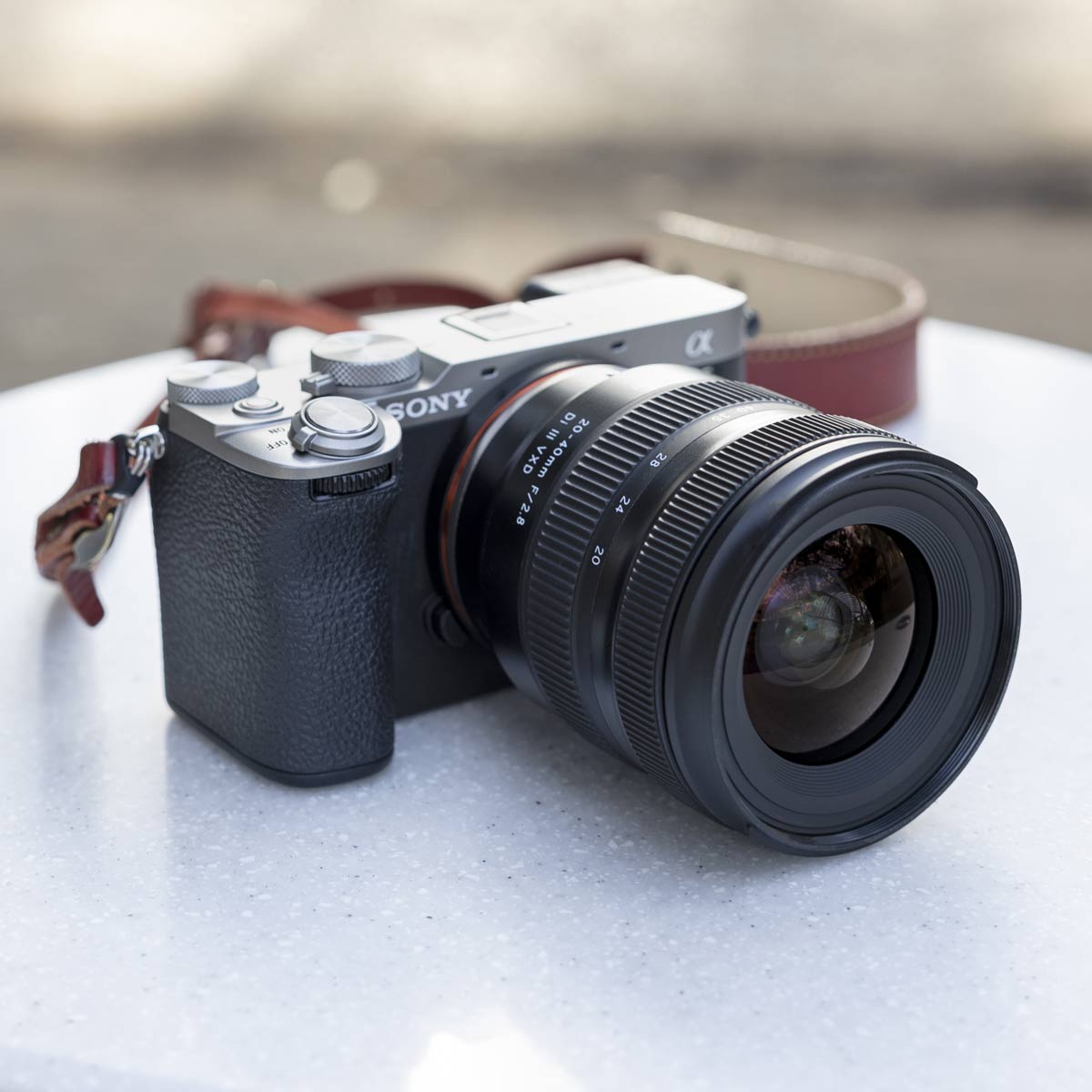 ^u20-40mm F/2.8 Di III VXDvr[I i.comv_NgA[h܂̍]Y